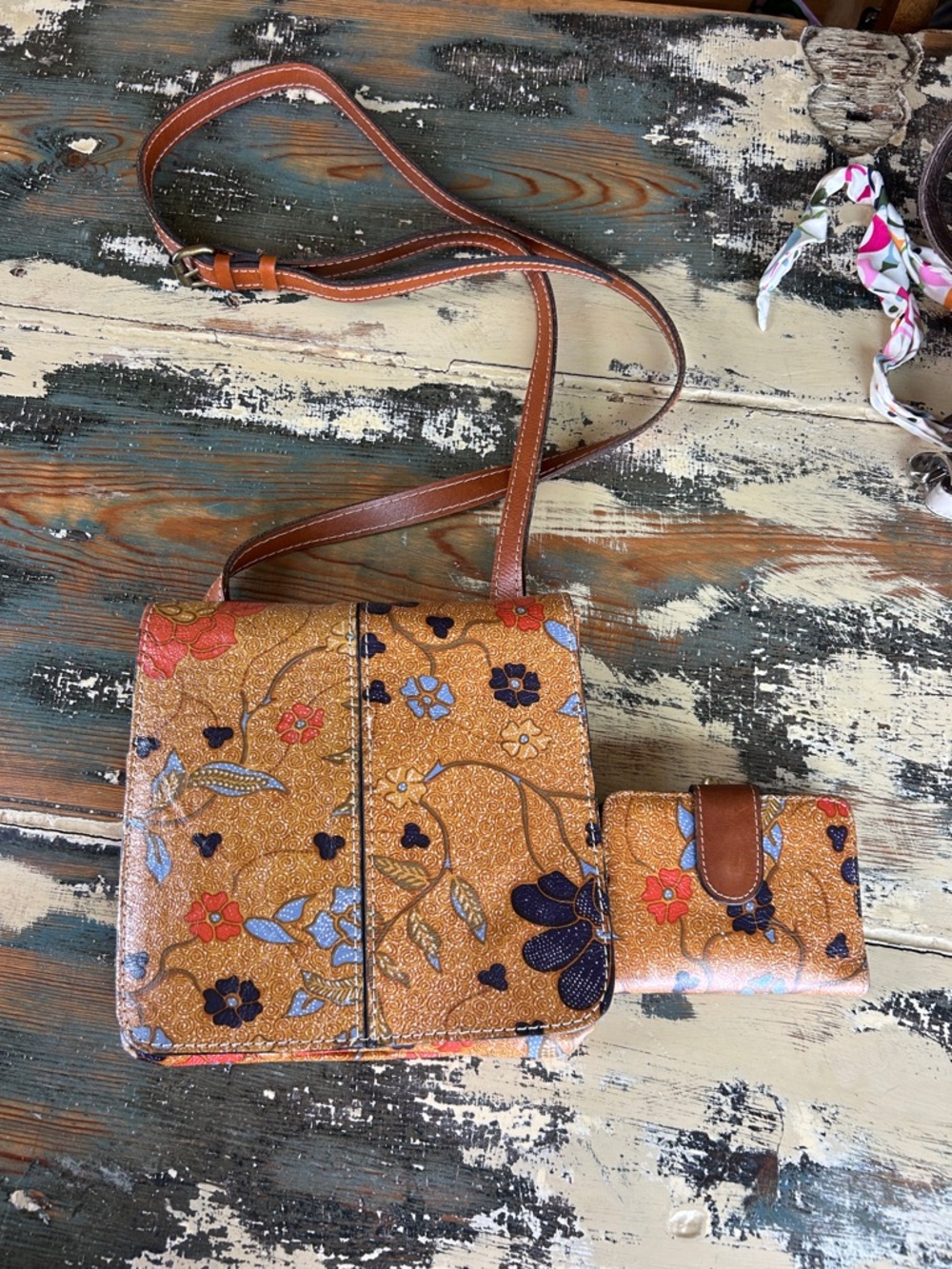 Patricia Nash Tan Floral Crossbody with Matching Wallet